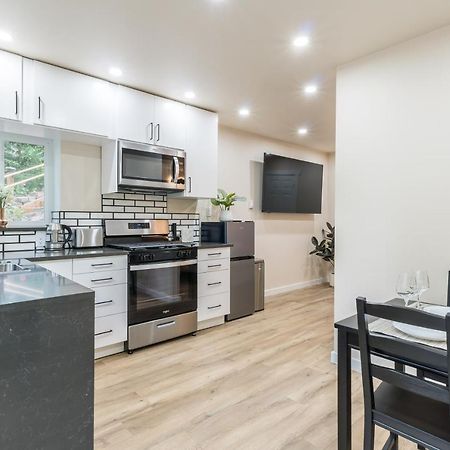 Beautiful Place With A Great Location, Free Parking, Wifi & Large Tv. Federal Way Buitenkant foto