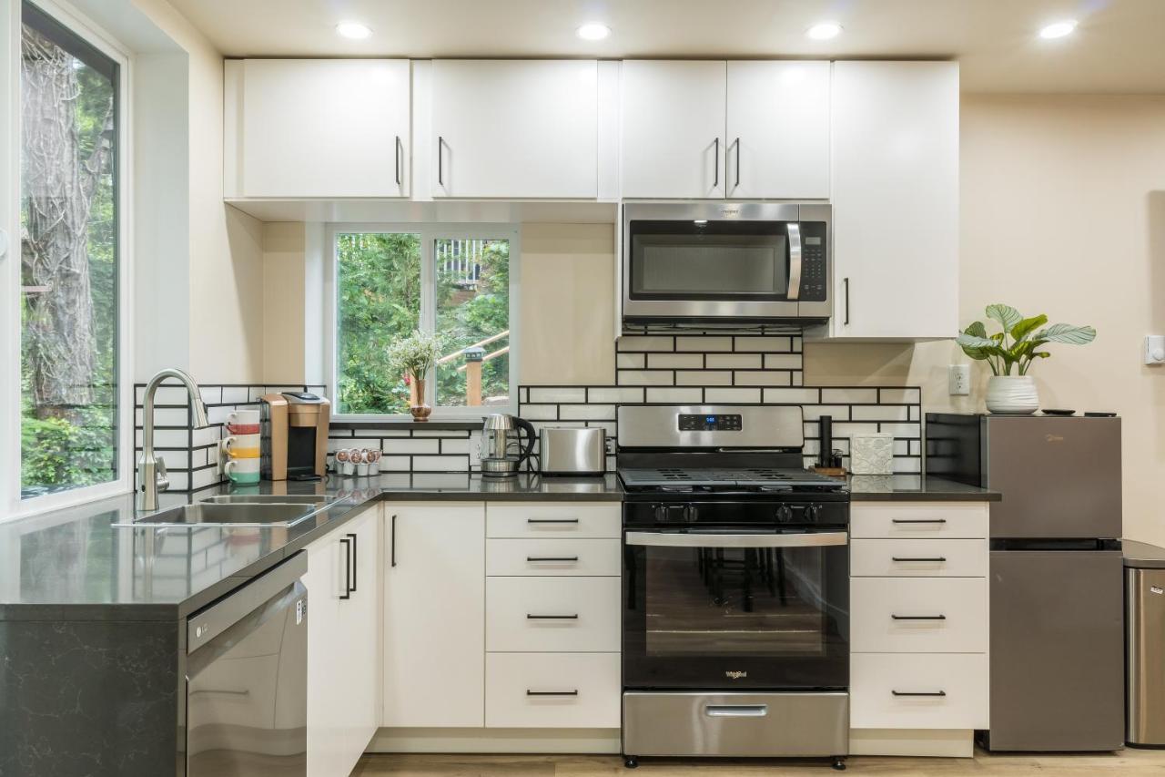 Beautiful Place With A Great Location, Free Parking, Wifi & Large Tv. Federal Way Buitenkant foto