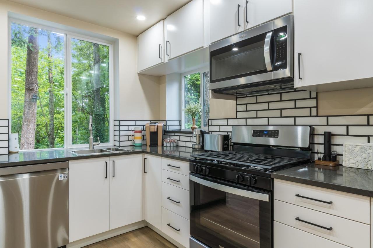 Beautiful Place With A Great Location, Free Parking, Wifi & Large Tv. Federal Way Buitenkant foto