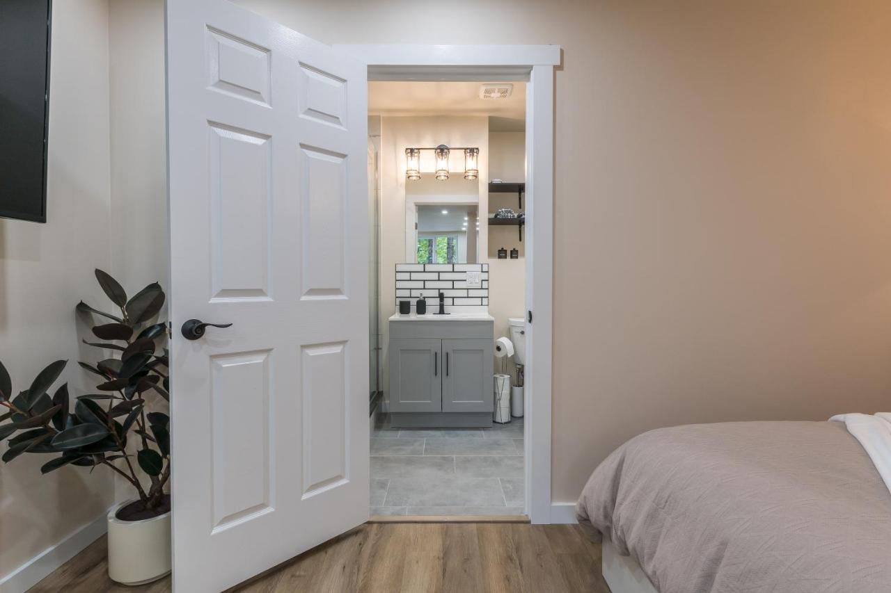 Beautiful Place With A Great Location, Free Parking, Wifi & Large Tv. Federal Way Buitenkant foto