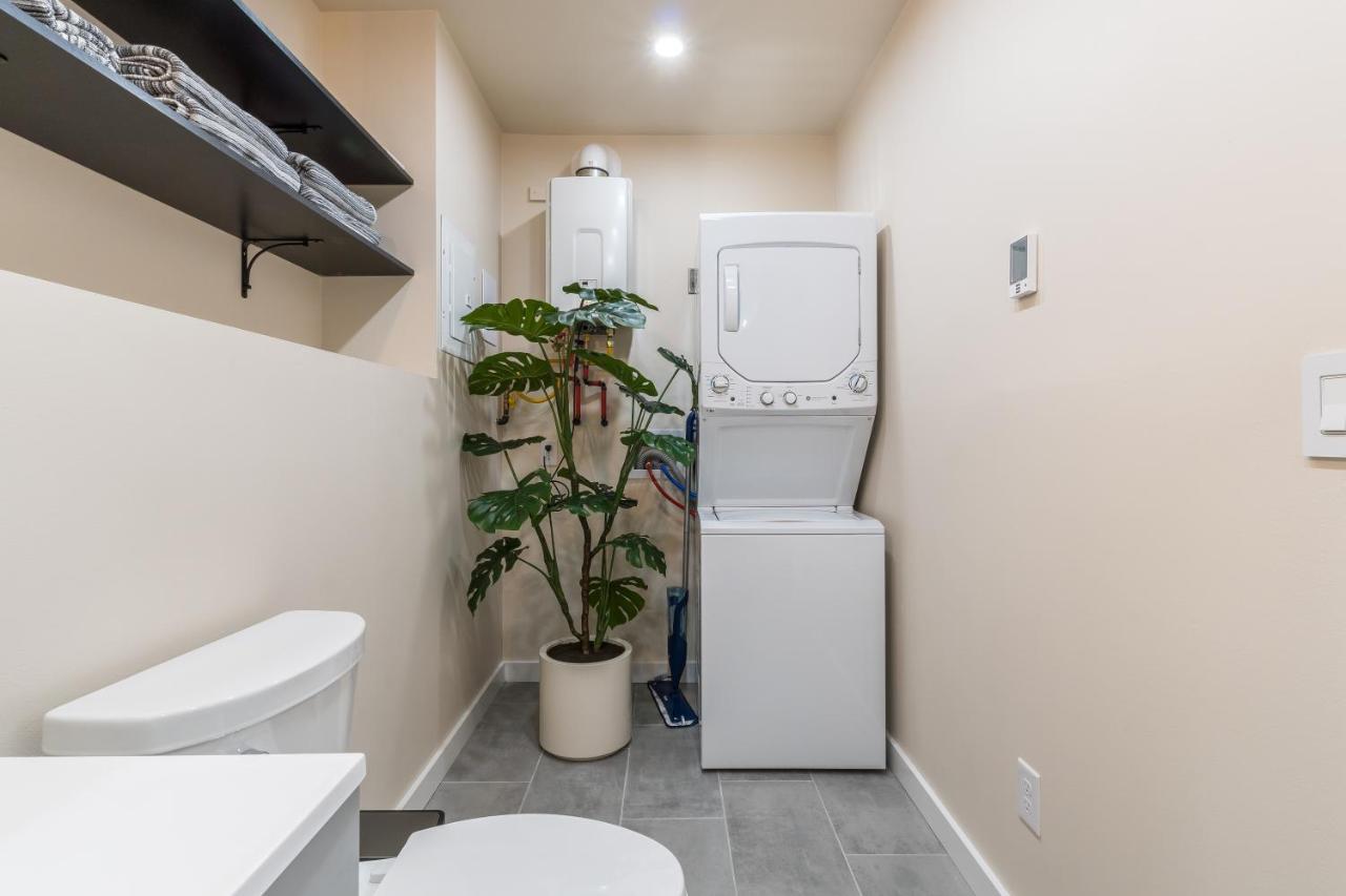 Beautiful Place With A Great Location, Free Parking, Wifi & Large Tv. Federal Way Buitenkant foto