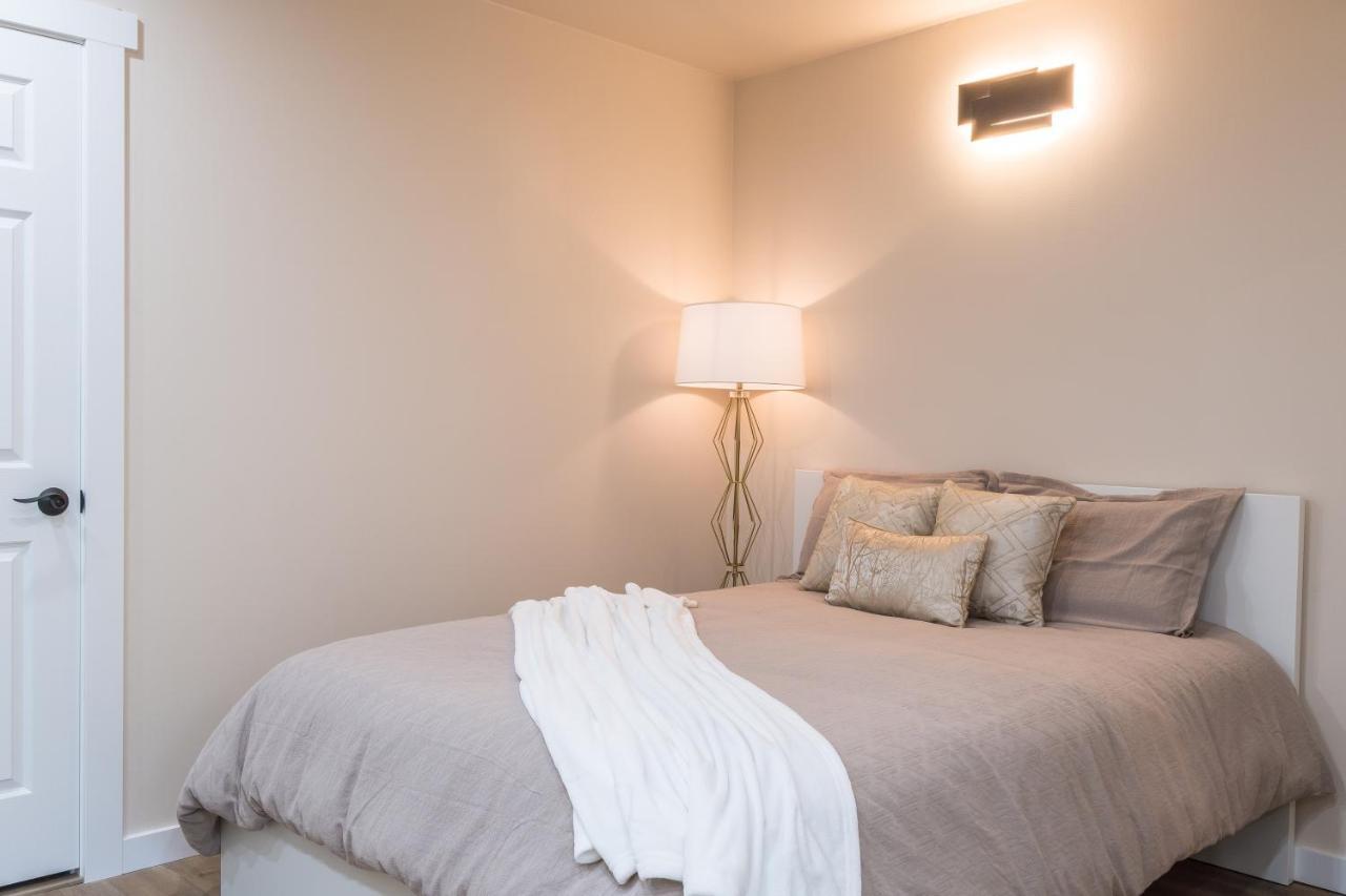 Beautiful Place With A Great Location, Free Parking, Wifi & Large Tv. Federal Way Buitenkant foto