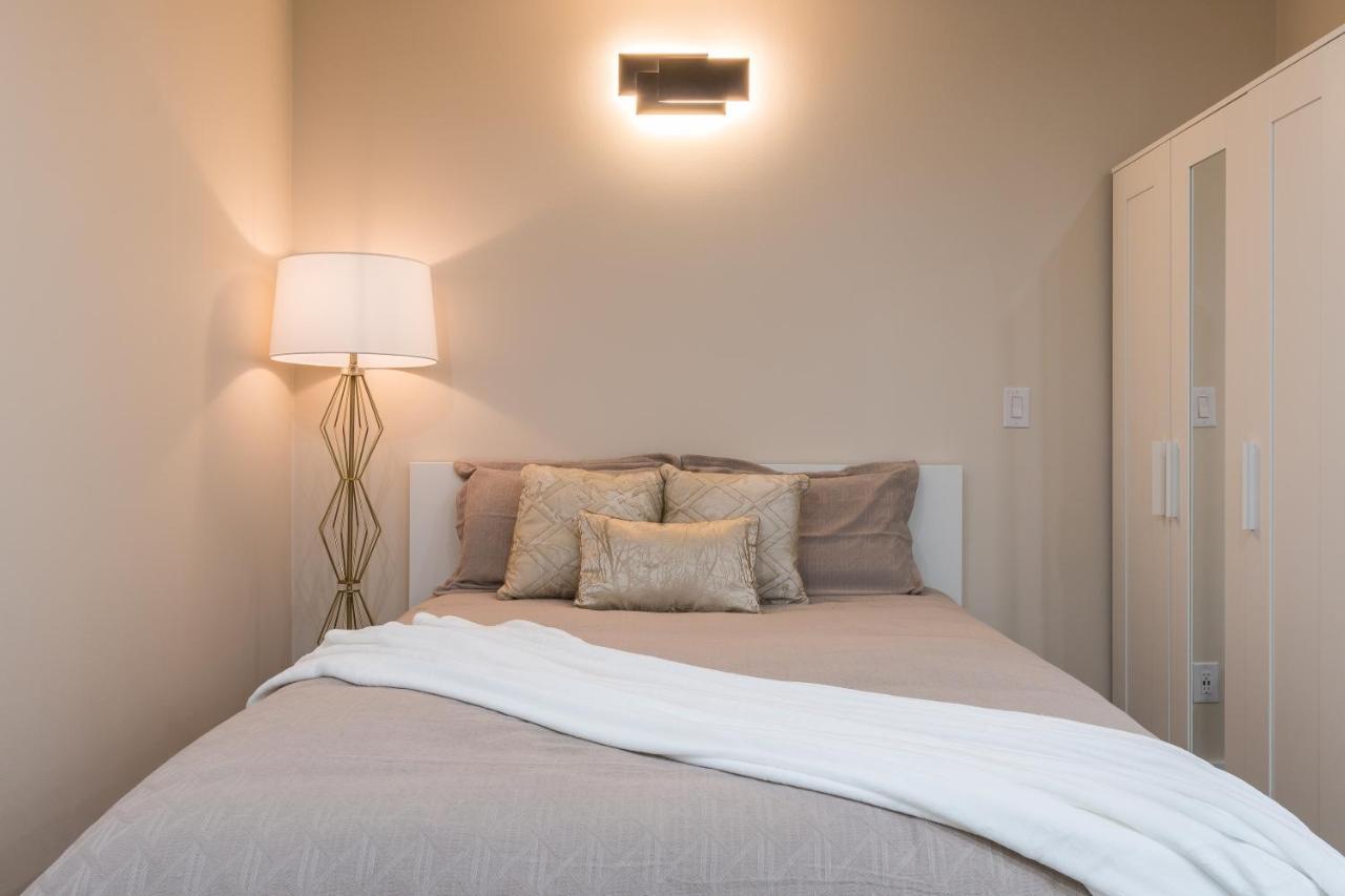 Beautiful Place With A Great Location, Free Parking, Wifi & Large Tv. Federal Way Buitenkant foto